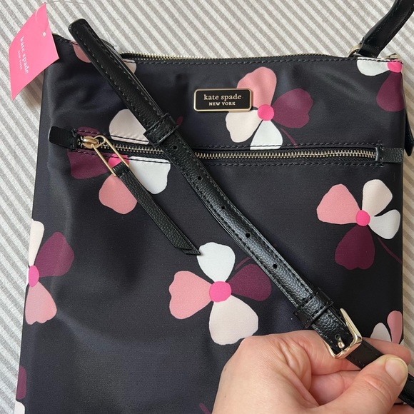 Kate Spade Nylon Floral Print Cross Body Purse NWT - Picture 4 of 7